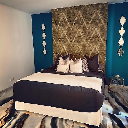 Suite De Prestige Avec Spa & Cinema Ivry-sur-Seine Kültér fotó